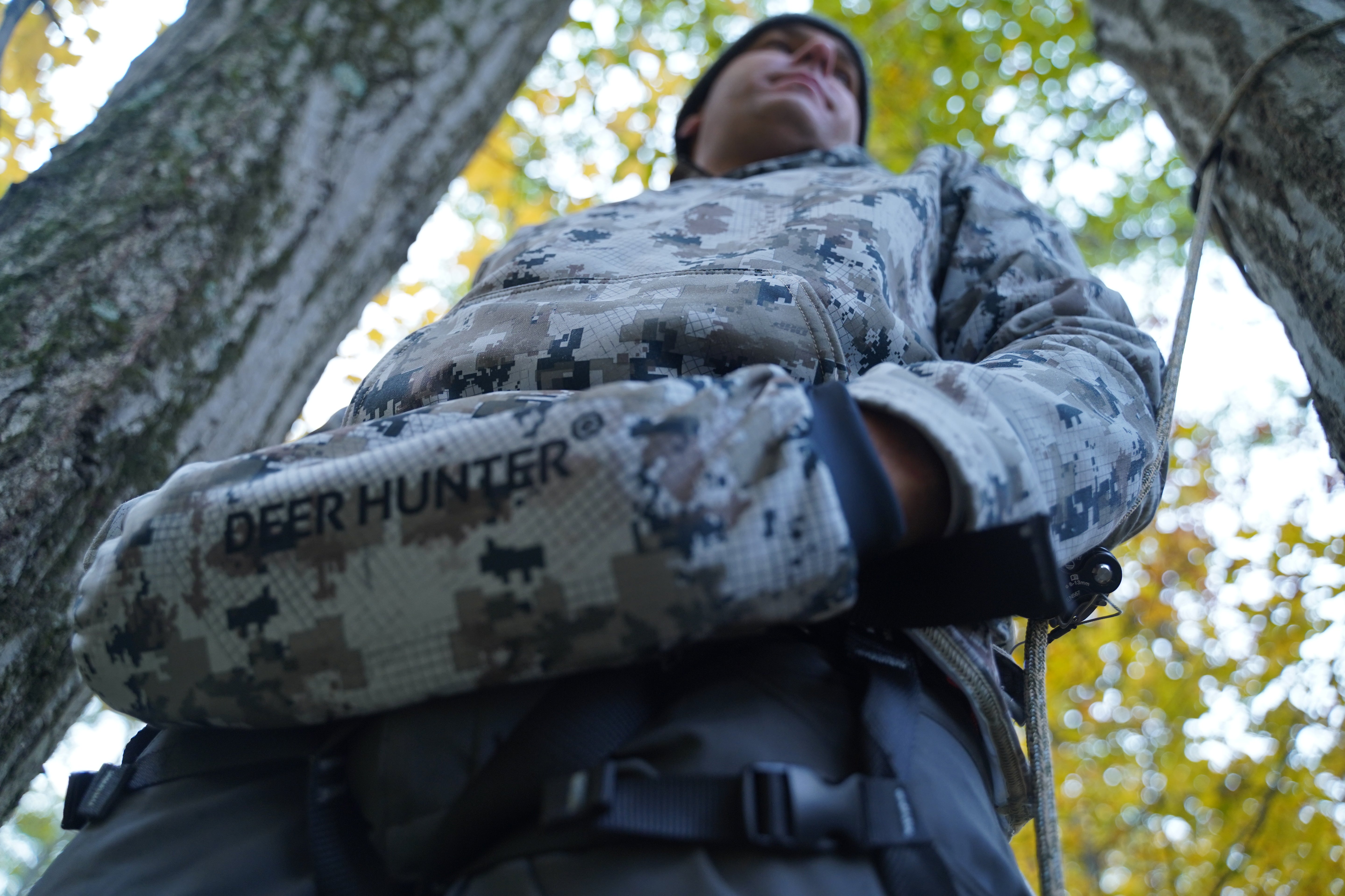 DH Camo Hand Muff | Windproof, Insulated & Water-Resistant